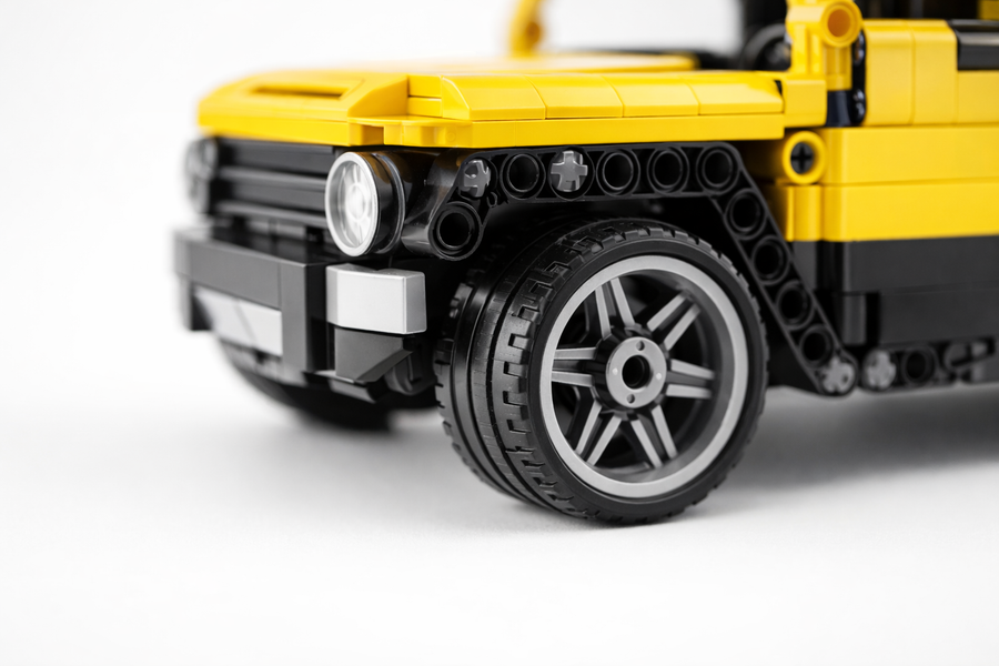 Yellow Cruiser Building Block Car Set (497 Pieces) – Pullback Vehicle (Ages 6+)
